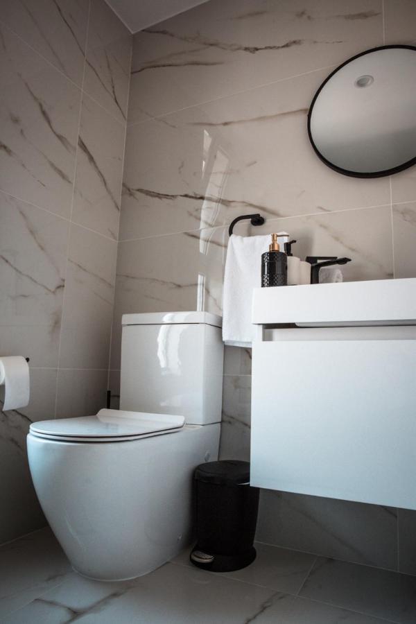Cosea Living: Seaside Luxury Suite In Harbour 107A Pafos Dış mekan fotoğraf